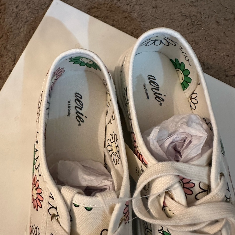 Aerie White Floral Sneakers - Picture 6 of 8